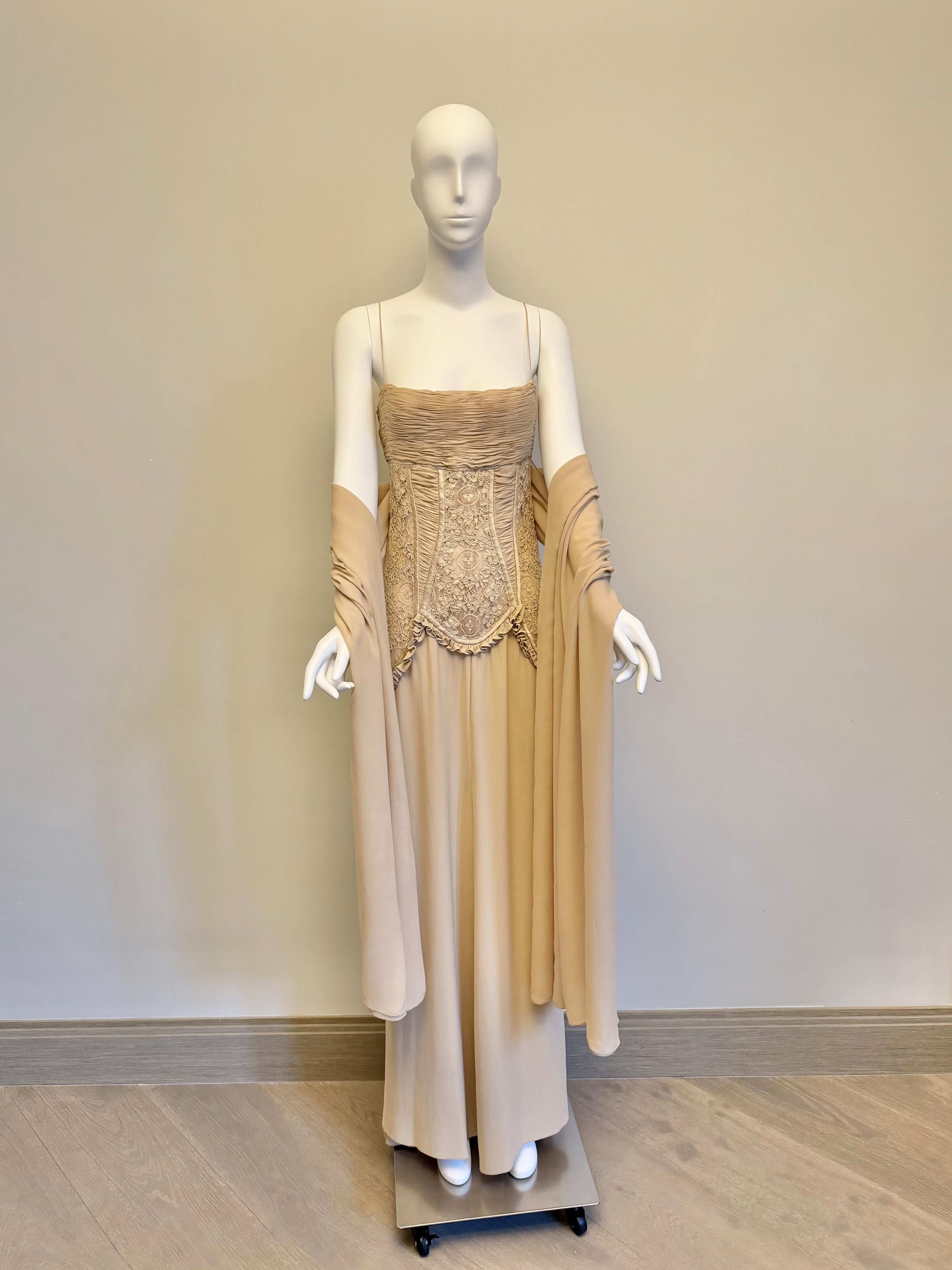 Valentino 2002 S/S silk lace gown with a silk shawl