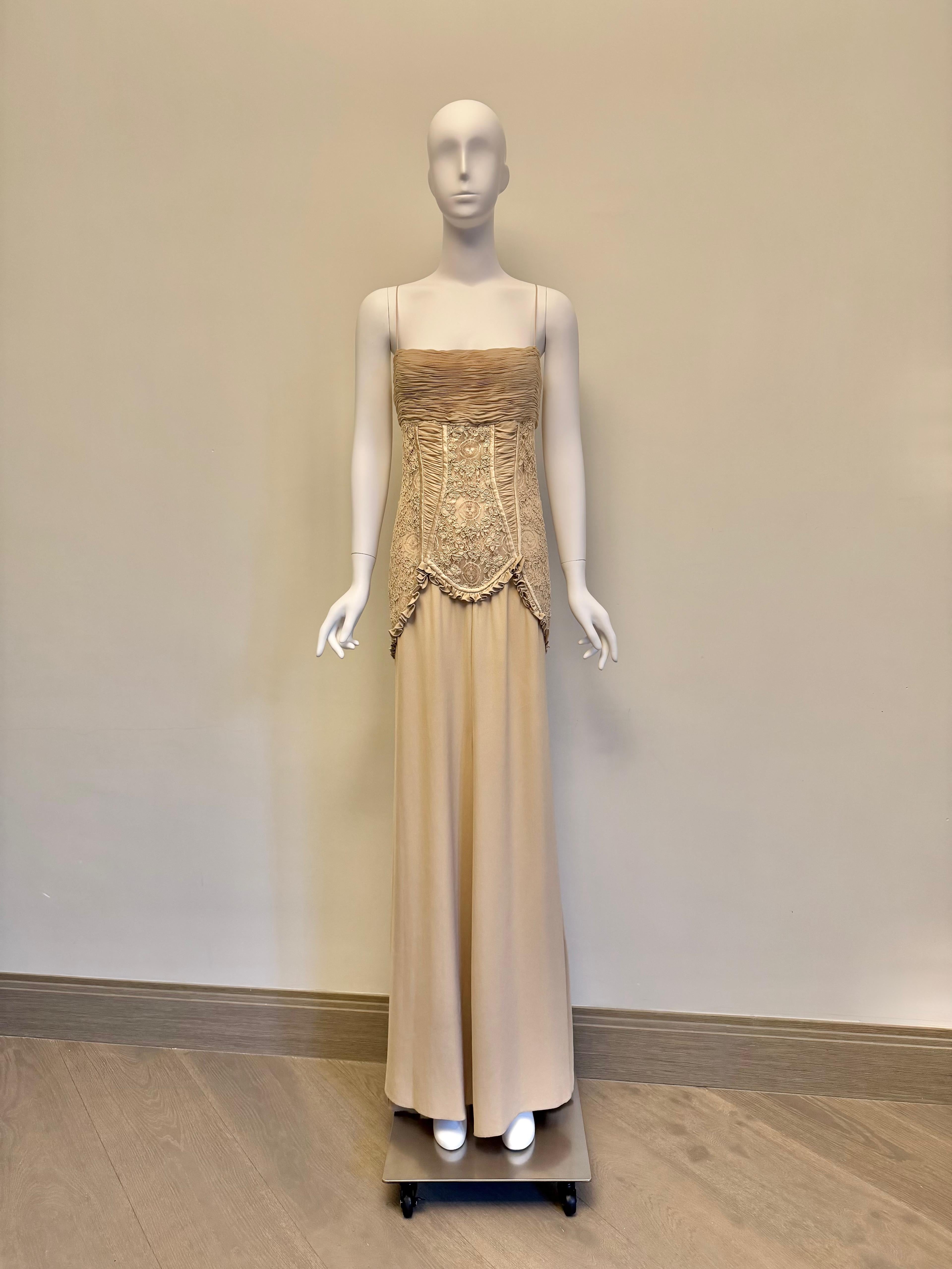 Valentino 2002 S/S silk lace gown with a silk shawl